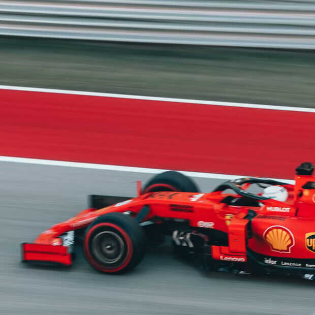 Wat is Formule E en is het je tijd waard?