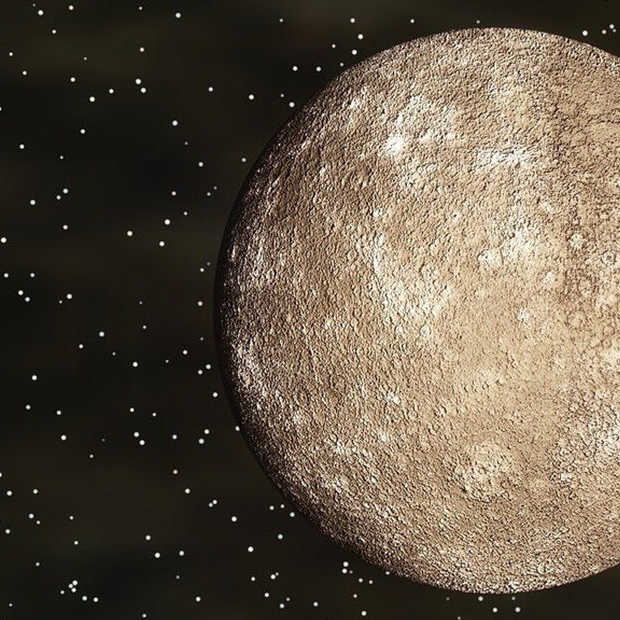 Schattige faal: Ruimtesonde kiekt Mercurius met 'vinger' op lens