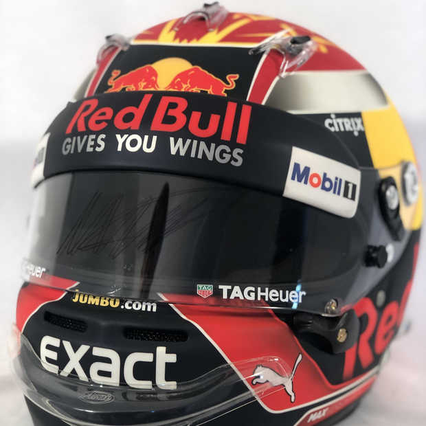 Mew Mew bijstand Sherlock Holmes Originele Max Verstappen-helm (2017​) gaat onder de hamer