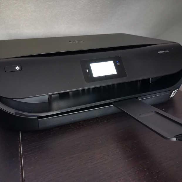 Handig voor thuis, een all-in-one printer die zelf nieuwe inkt regelt