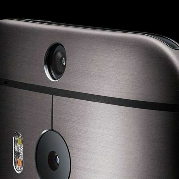 HTC toont spierballen bij lancering HTC One M8