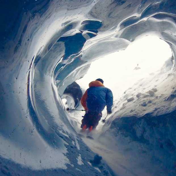 Adembenemende skifilm: door de ijsgrotten van de Mont Blanc