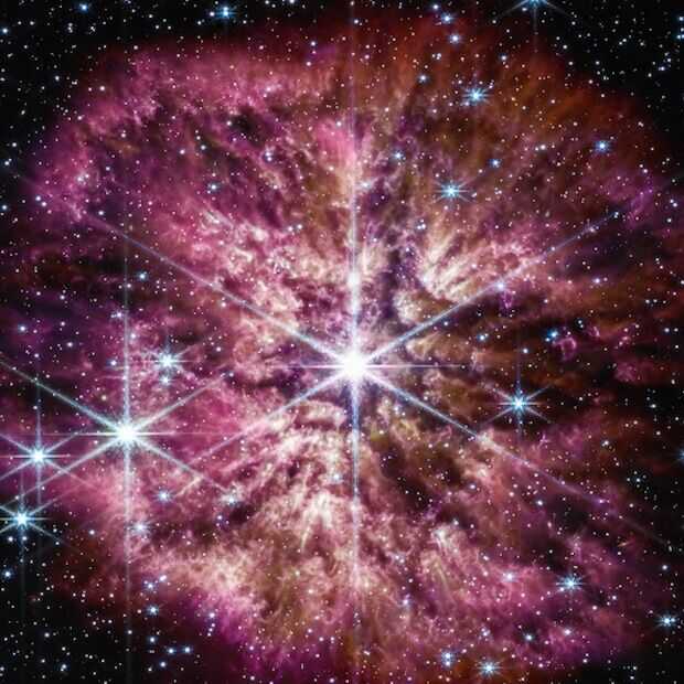 James Webb kiekte beginnende supernova