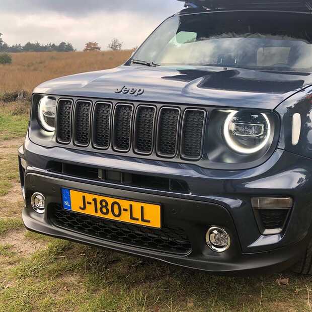 De Jeep Renegade 4xe​: Best of both worlds!​