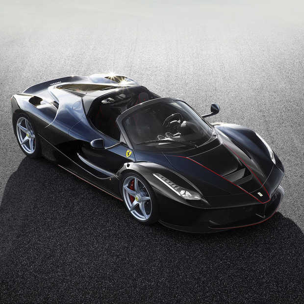 LaFerrari Aperta: supercar geïntroduceerd op Autosalon in Parijs