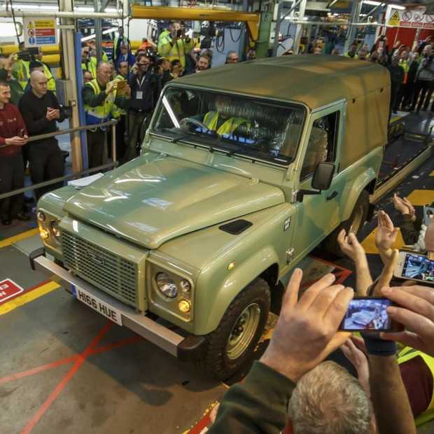 Laatste Land Rover Defender van band gerold in Solihull
