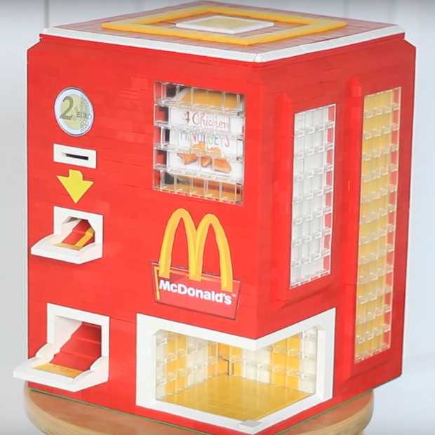 Dit McDonald's Chicken McNugget apparaat is gemaakt van LEGO