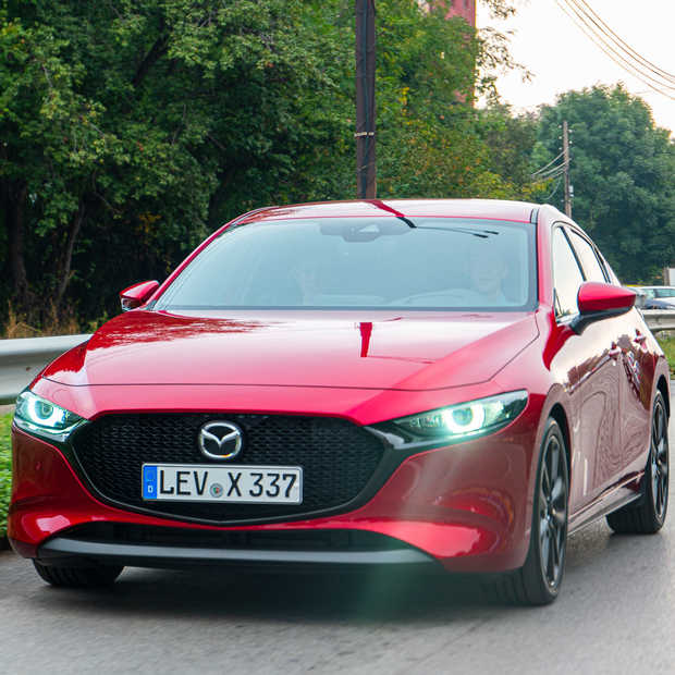 ​Mazda 3 met een SkyActiv-X benzine motor