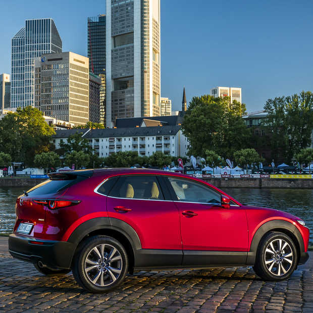 De nieuwe crossover van Mazda heet CX-30: een compacte, maar toch ruimtelijke SUV