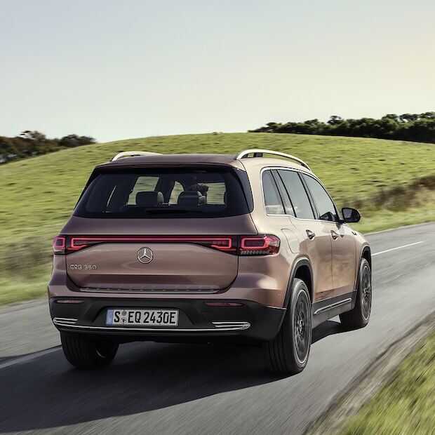 De Mercedes EQB is een volledig elektrische compacte SUV