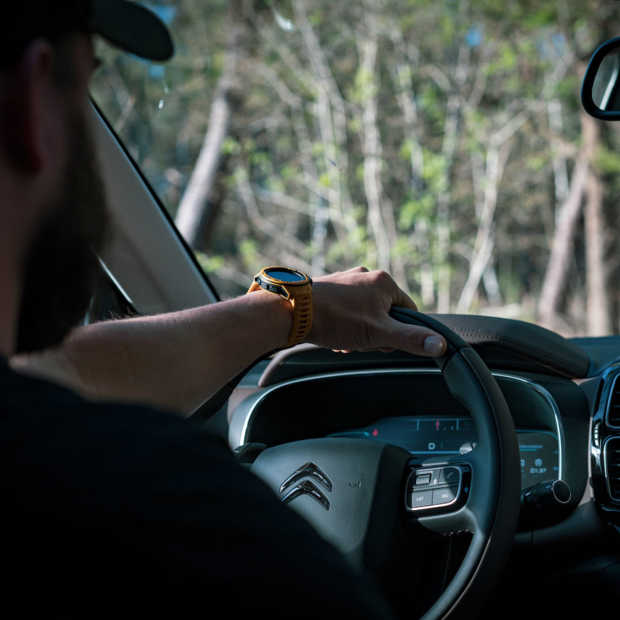 Corona en autorijden: met hoeveel personen mag je in een auto zitten?
