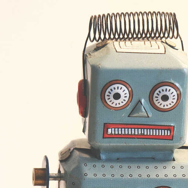 Nieuwe chatbot Meta: "Mark Zuckerberg buit mensen uit"