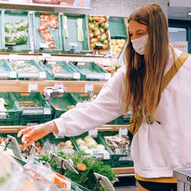 2 op de 3 Nederlanders draagt vaak hetzelfde mondkapje