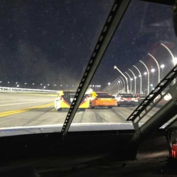 NASCAR-coureur moet 25.000 dollar betalen vanwege twitteren in de auto tijdens de race
