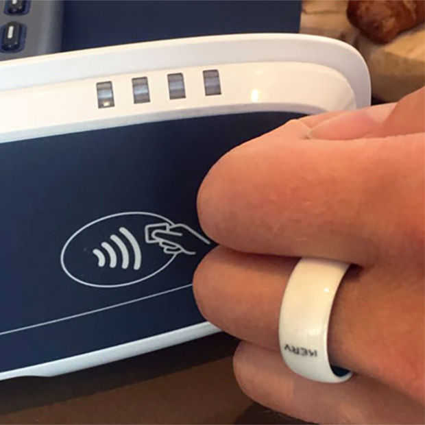 Contactloos betalen met een ring of andere wearable