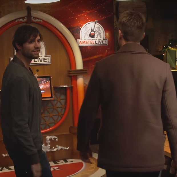 ​Nick en Simon pranken compleet café met jukebox
