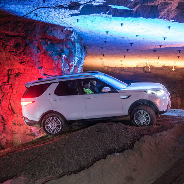 Rijden met de nieuwe Land Rover Discovery in een nog werkende mijn