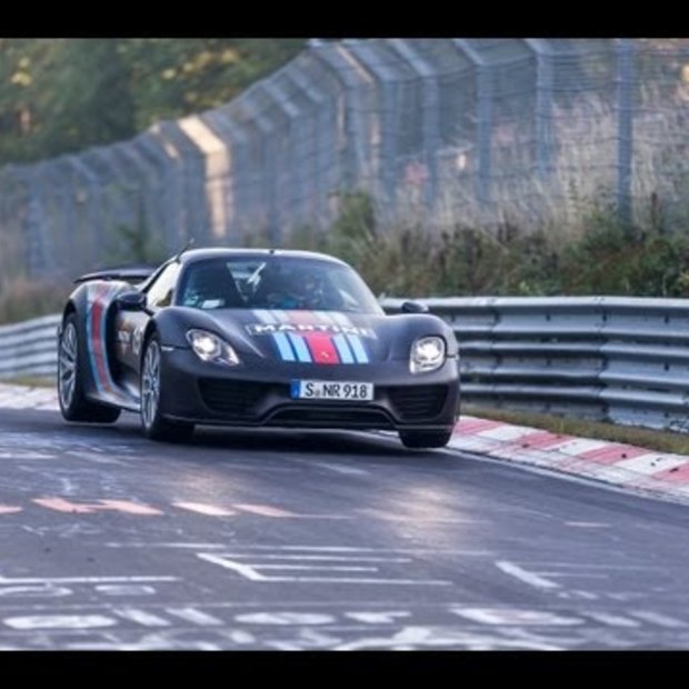 Nordschleife vs. Porsche 918 Spyder