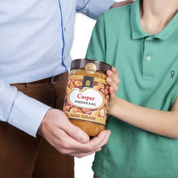 Een pot Calvé Pindakaas met je eigen naam erop