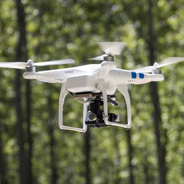 Politie speurt overtredende dronepiloten op met 'drone-athon'
