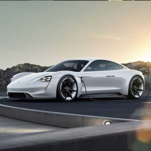Maak kennis met de elektrische Porsche: de Taycan