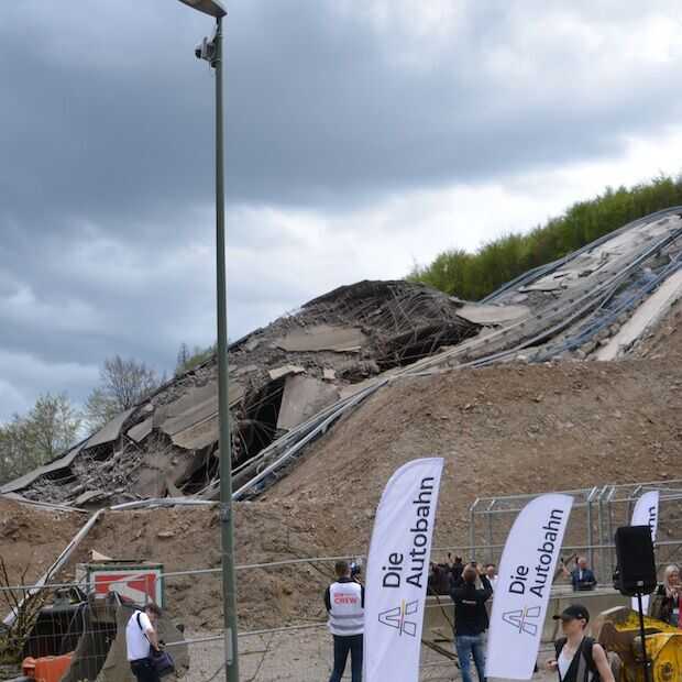 De laatste minuten van een Autobahn Brücke