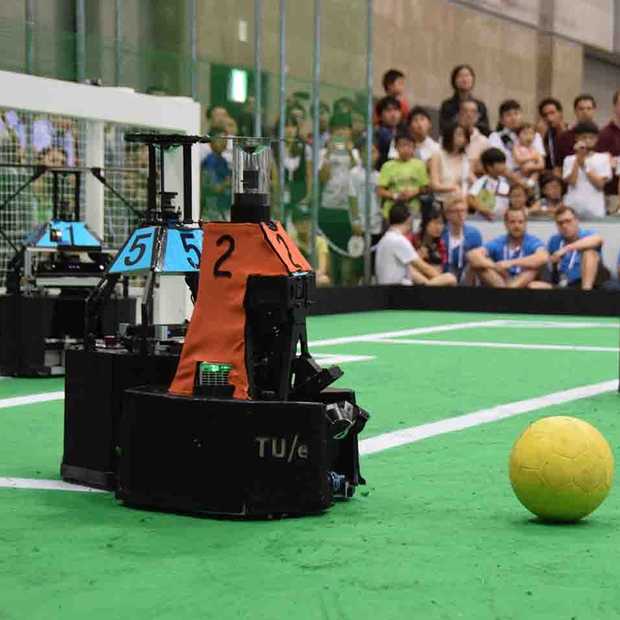 Deze Oranje Robot maakt wel een goede kans op het winnen van een WK Voetbal​