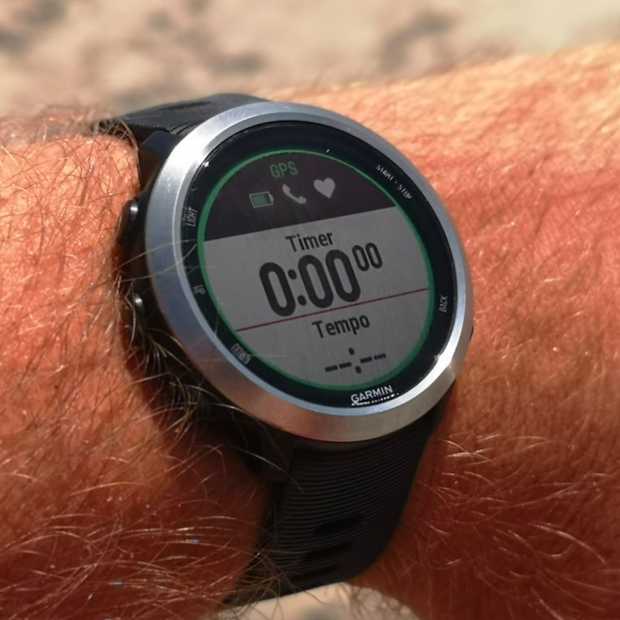 Dit horloge maakt hardlopen met muziek mogelijk!