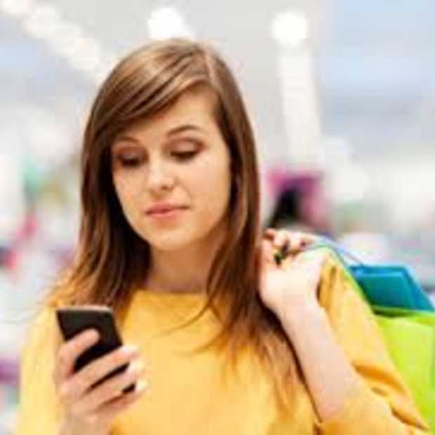 Smartphone-bezitters geven met de feestdagen meer geld uit