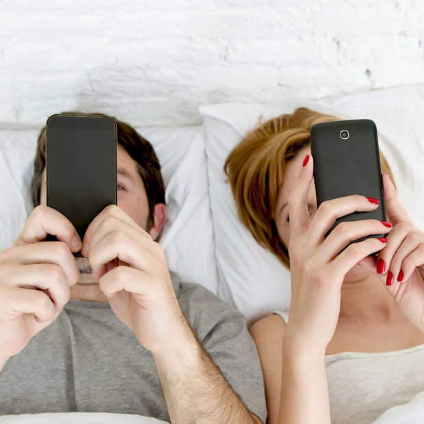 Smartphone Zombies Caught in the App - Gotta Catch ’Em All!