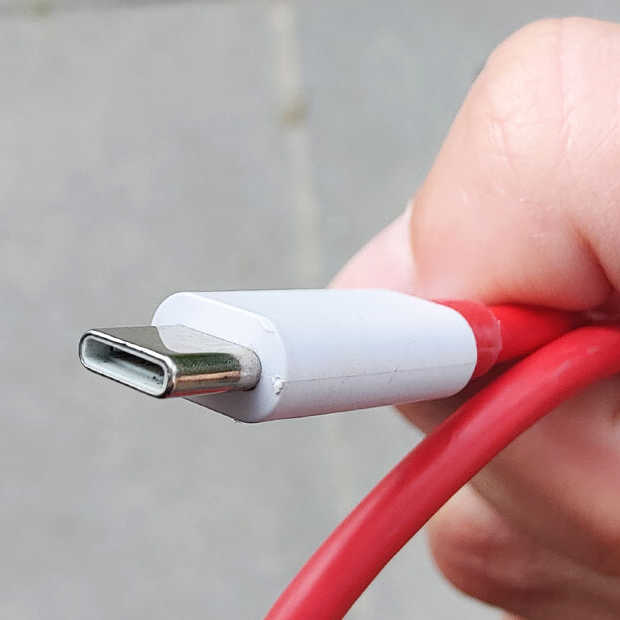 Per herfst 2024 één oplader voor bijna alle gadgets