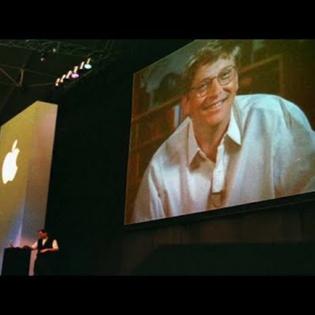 Steve Jobs conflicting point of view about Microsoft (and Bill Gates)