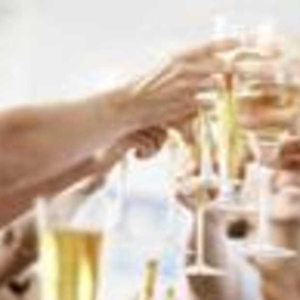 Studenten braaf tijdens de kerstborrel