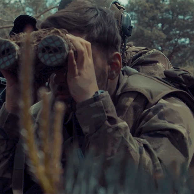 In YouTube-serie Target maakt defensie jacht op influencers