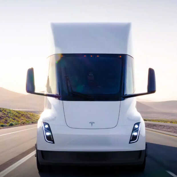 Tesla's Semi-vrachtwagen is eindelijk in het 'wild' te zien