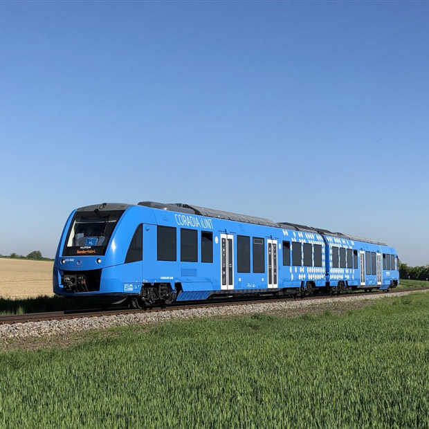 Eerste waterstoftrein maakt testritten tussen Groningen en Leeuwarden