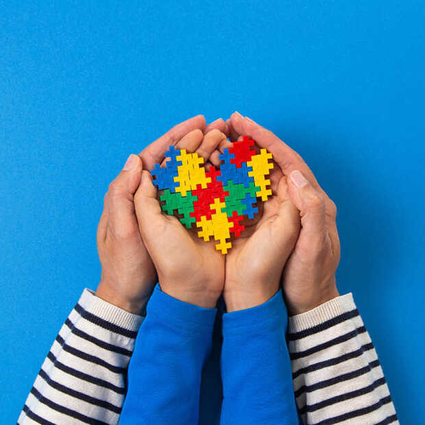 World Children's Day: waarom sommige gebouwen vandaag blauw kleuren