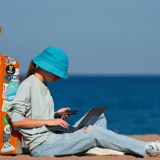Lekker zonnetje: zo houd je je laptop en smartphone veilig