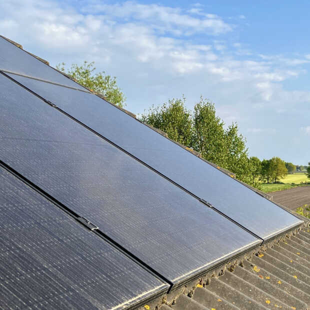 ​Goed nieuws over zonnepanelen: terugleveren blijft mogelijk