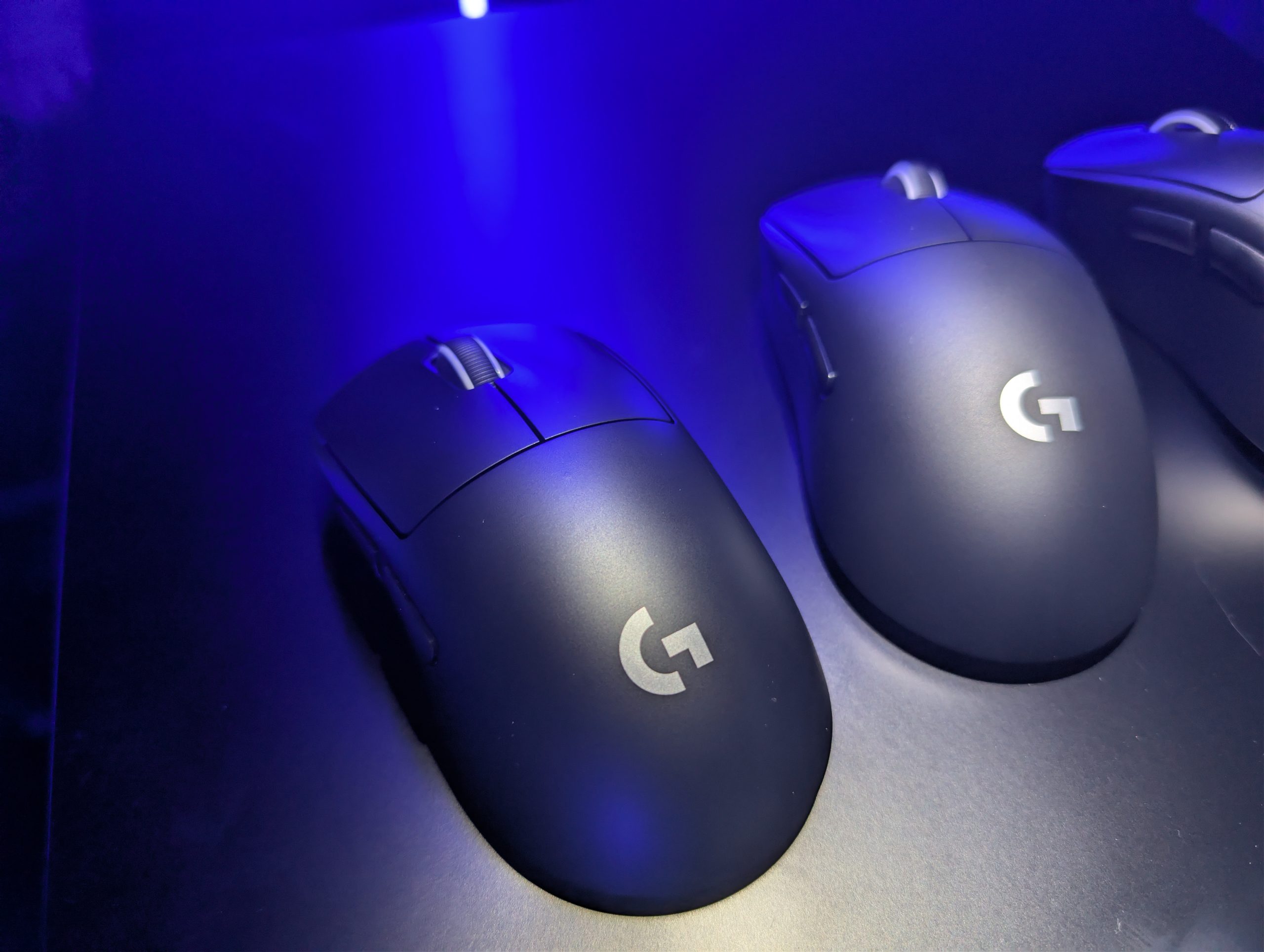 Logitech PRO X2 SUPERSTRIKELogitech PRO X2 SUPERSTRIKE