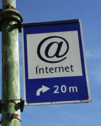 1145599929internetbord.jpg