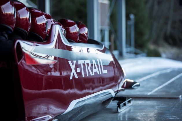 Nissan X-Trail `s werelds eerste 7-mans bobslee