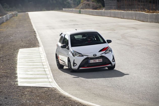 166_Yaris_GRMN_dynamic_track