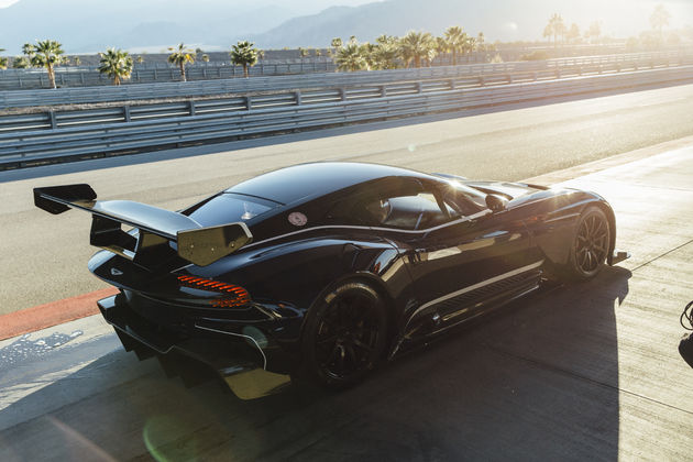 <em>Aston Martin Vulcan<\/em>