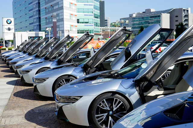 De nieuwe BMW i8 wachtend op de testdrive in Milaan