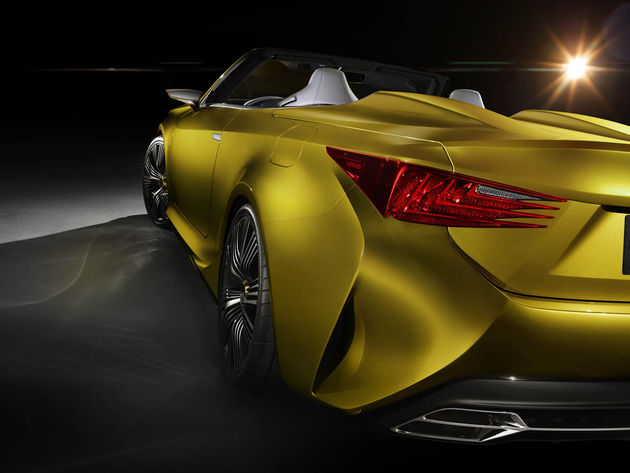 20141119_05-Dakloos-genieten-met-Lexus-LF-C2-Concept-LA-Auto-Show-Los-Angeles