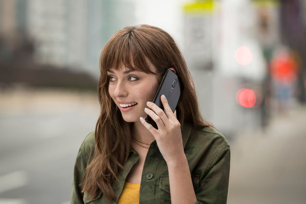 8-MirrorBlack-Talking