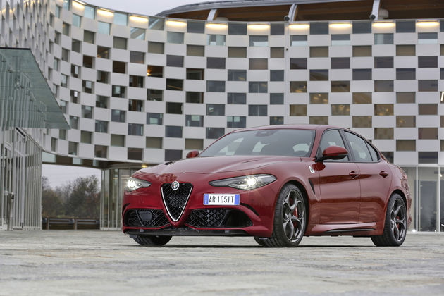 Alfa-Romeo_Giulia-Quadrifoglio_27