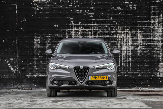 Alfa_Romeo_Stelvio_NL (35)