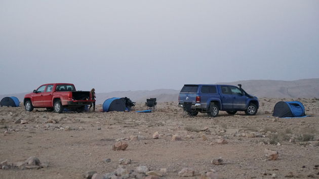 Overnachten in een tentje op het Salma Plateau met alleen je Amarok